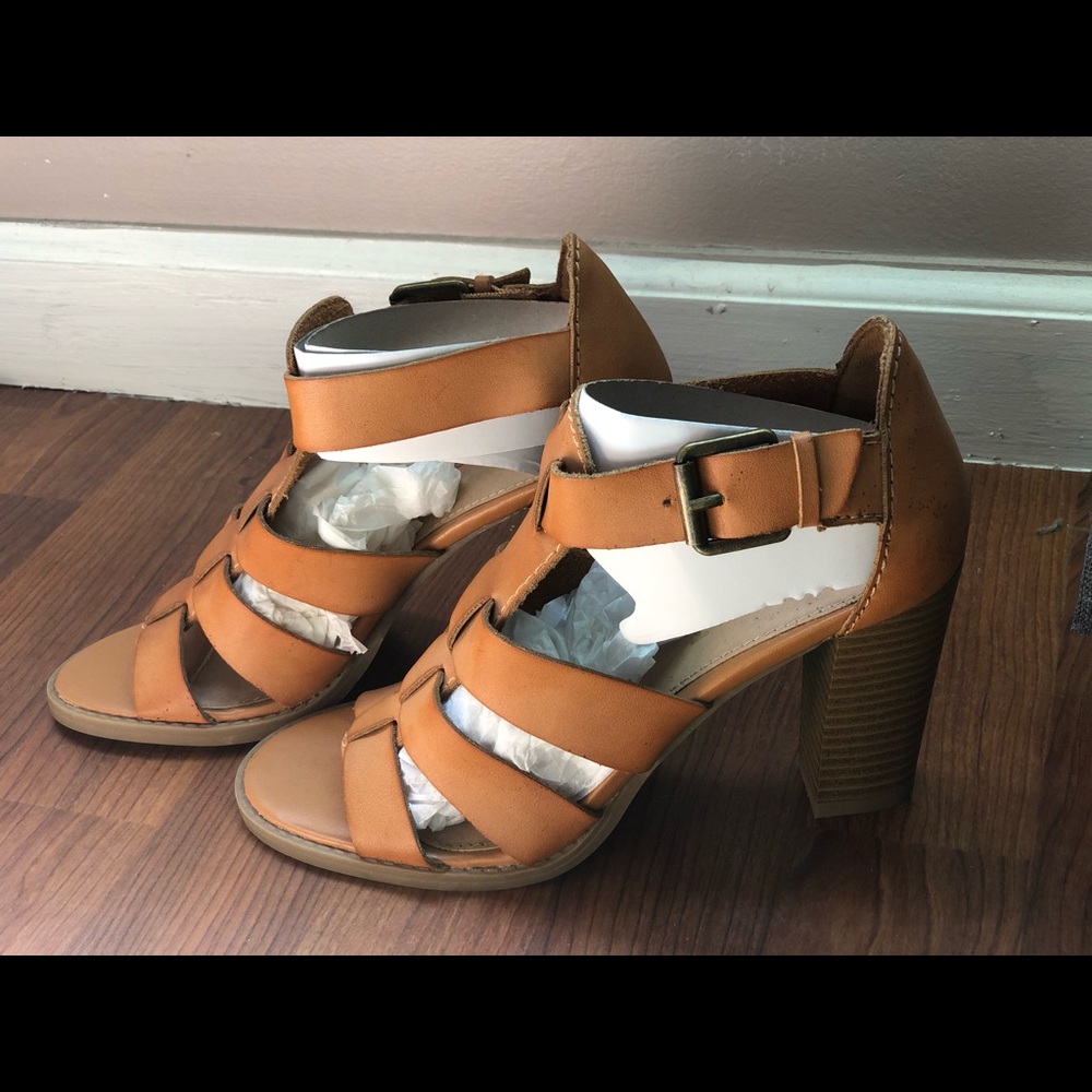 Sandal